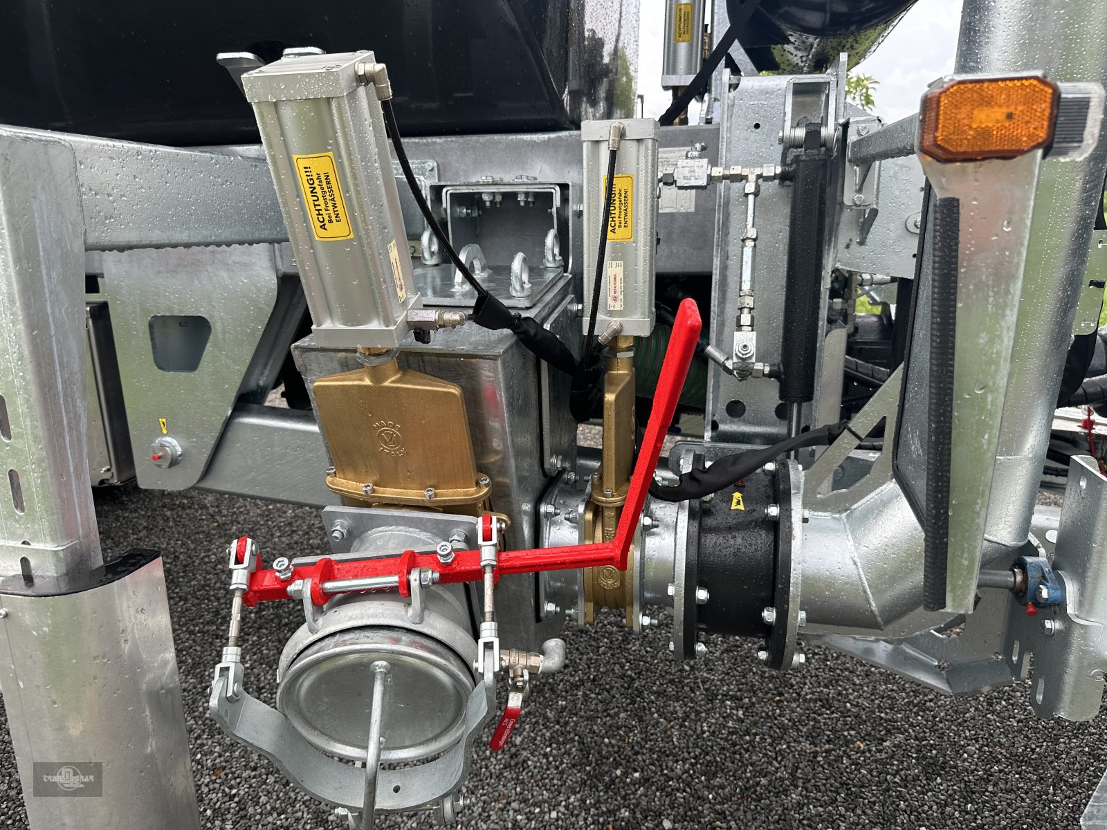 Pumpfass del tipo Farmtech Polycis 1550 Schleppschuhfass 15 m Sonderpreis Aktion, Neumaschine In Rankweil (Immagine 19)