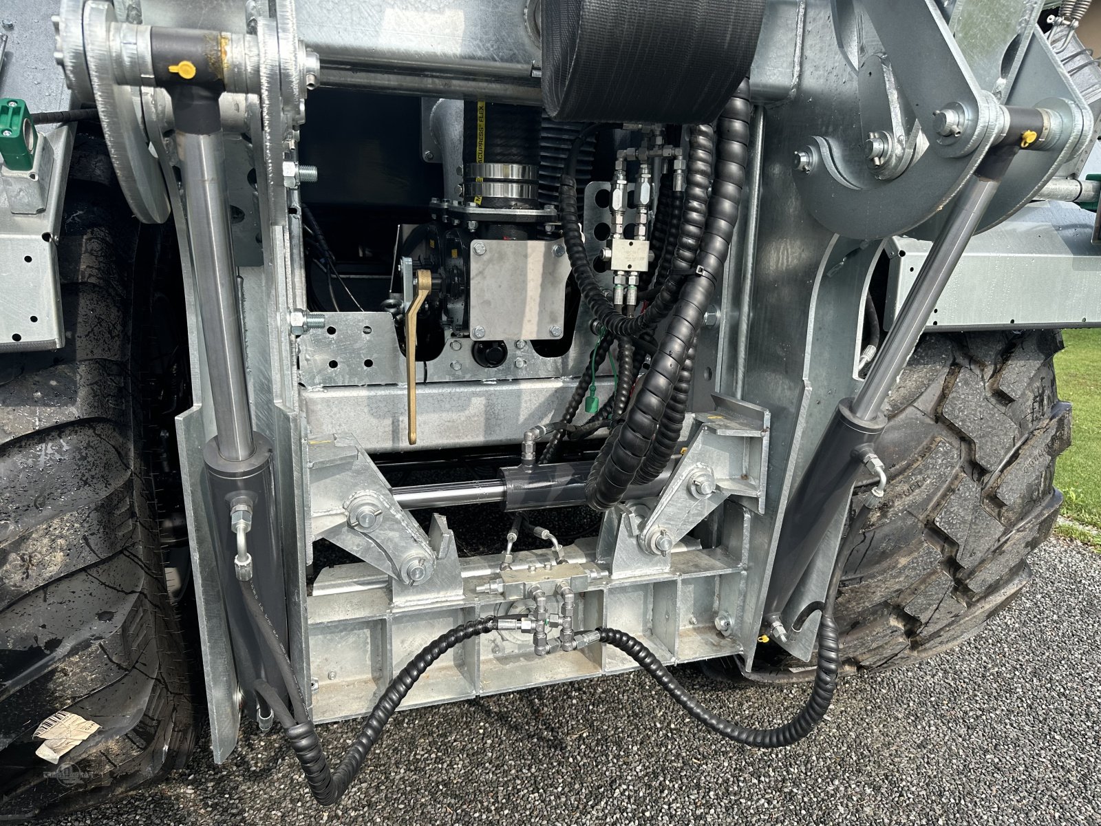 Pumpfass del tipo Farmtech Polycis 1550 Schleppschuhfass 15 m Sonderpreis Aktion, Neumaschine In Rankweil (Immagine 28)