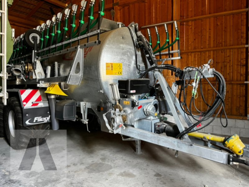 Pumpfass des Typs Fliegl PFW 12000 MAXX-Line, Neumaschine in Lauterhofen (Bild 1)