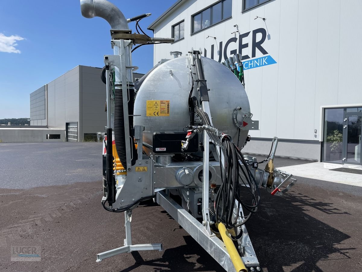 Pumpfass des Typs Fliegl PFW 12000 MaxxLine, Neumaschine in Niederkappel (Bild 8)