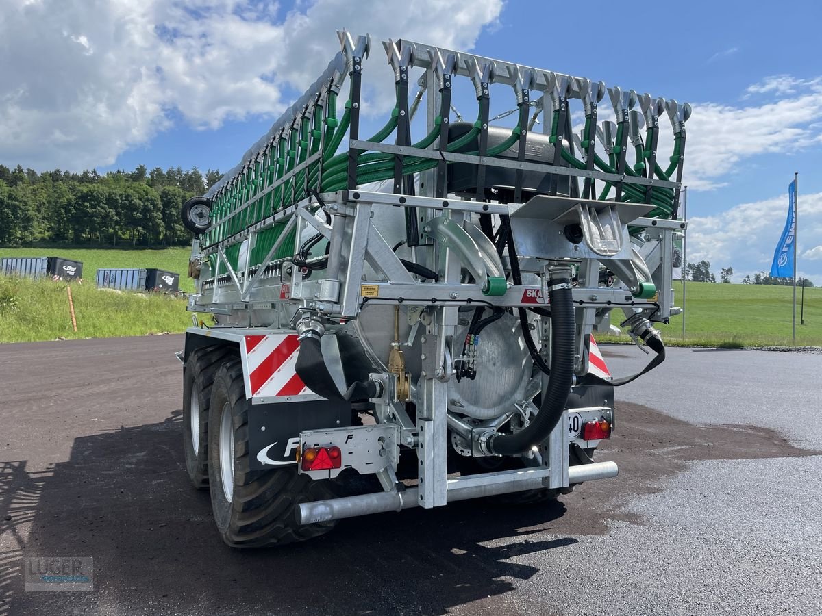 Pumpfass des Typs Fliegl PFW 12000 MaxxLine, Neumaschine in Niederkappel (Bild 4)