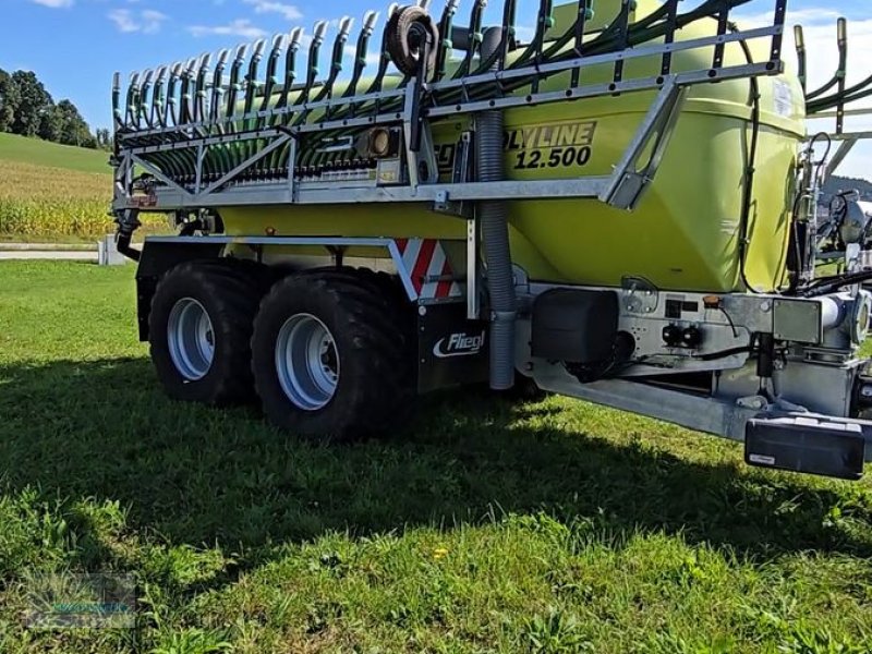 Pumpfass des Typs Fliegl PFW 12000 PolyLine, Vorführmaschine in Niederkappel