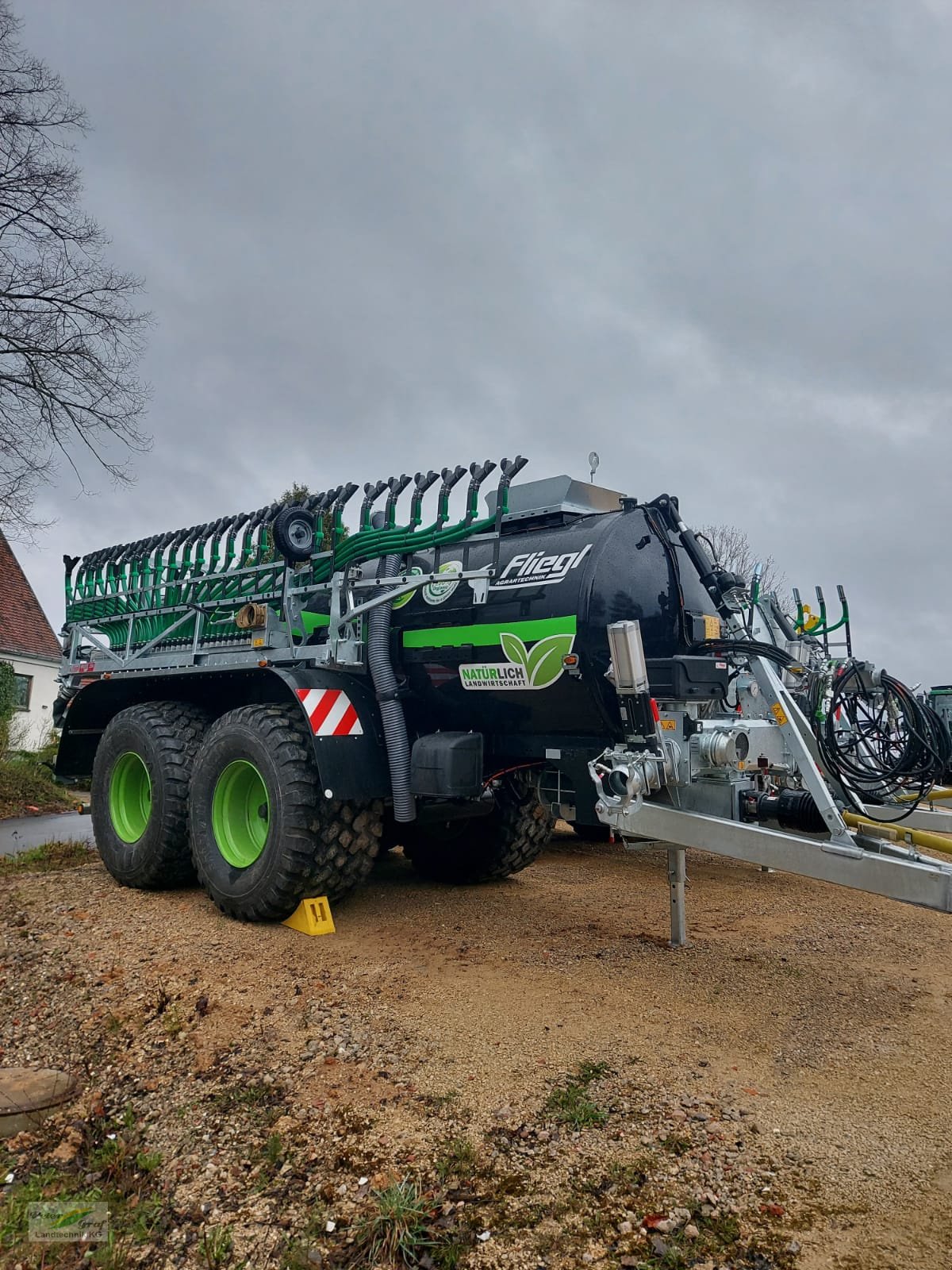 Pumpfass des Typs Fliegl PFW 14000 JUMBO Line Plus Tandem, Neumaschine in Pegnitz-Bronn (Bild 2)