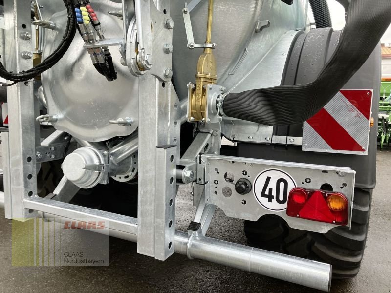 Pumpfass des Typs Fliegl PFW 8600 MAXX LINE 1-ACHS, Neumaschine in Cham (Bild 19)