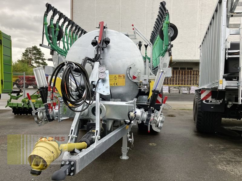Pumpfass des Typs Fliegl PFW 8600 MAXX LINE 1-ACHS, Neumaschine in Cham (Bild 2)