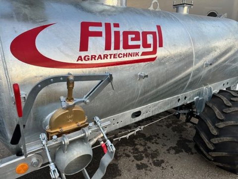 Pumpfass des Typs Fliegl Vakuumfass 3000l Jumbo Line Güllefass, Neumaschine in Tamsweg (Bild 8)