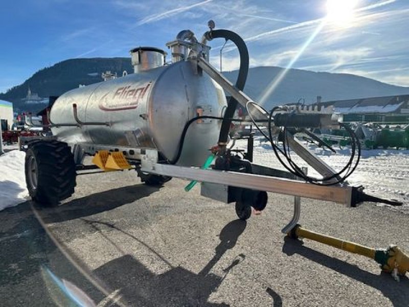 Pumpfass des Typs Fliegl Vakuumfass 4000l Jumbo Line Güllefass, Neumaschine in Tamsweg (Bild 18)