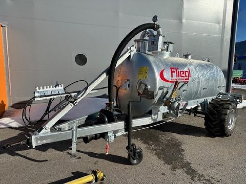 Pumpfass del tipo Fliegl Vakuumfass 4000l Jumbo Line Güllefass, Neumaschine en Tamsweg (Imagen 2)