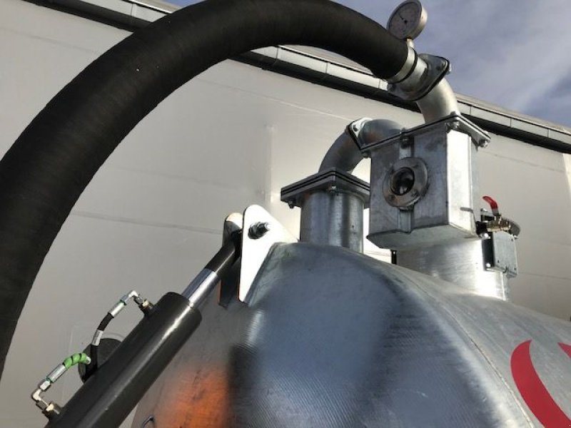 Pumpfass des Typs Fliegl Vakuumfass 6200l Jumbo Line Güllefass, Neumaschine in Tamsweg (Bild 12)