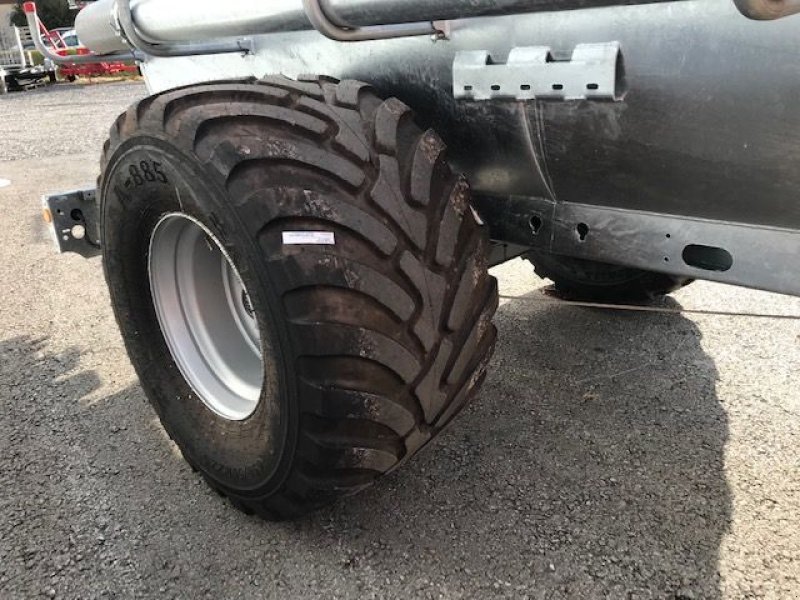 Pumpfass des Typs Fliegl Vakuumfass 6200l Jumbo Line Güllefass, Neumaschine in Tamsweg (Bild 7)