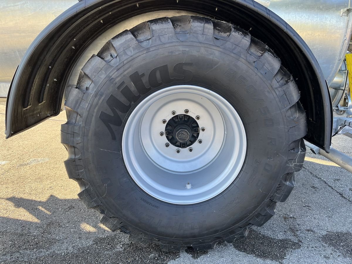 Pumpfass typu Fliegl VFW 10600 JUMBO Line Einachs mit SKATE120, Neumaschine v Wallern (Obrázek 10)