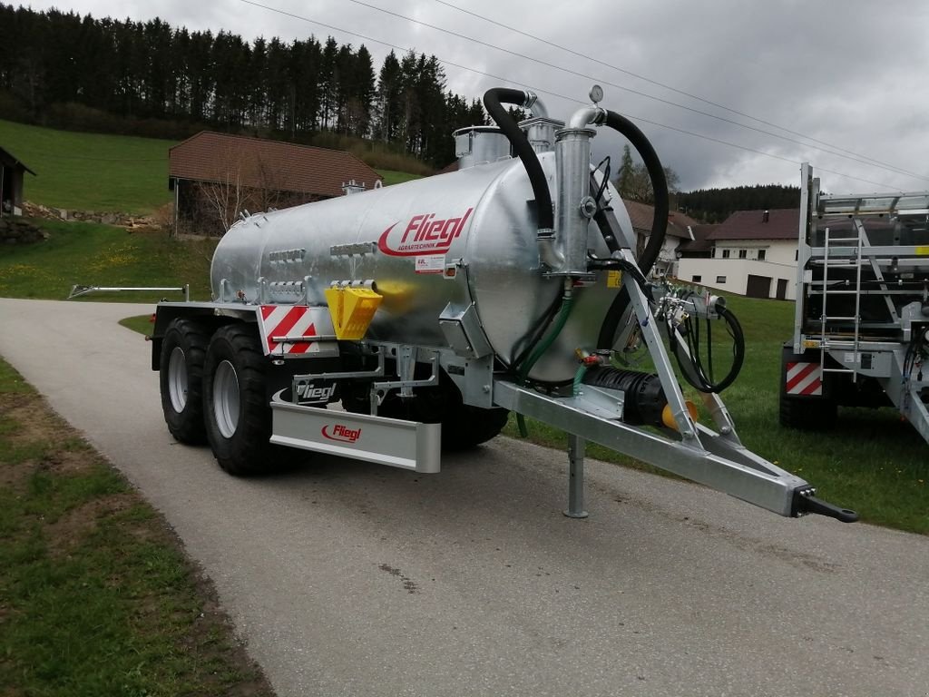 Pumpfass des Typs Fliegl VFW 10600 MAXX Line, Neumaschine in Grünbach (Bild 7)