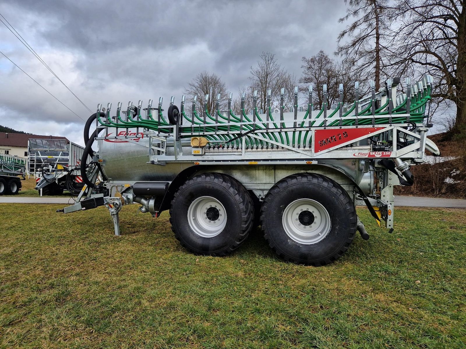 Pumpfass del tipo Fliegl VFW 12000 MAXX Line Plus + SKATE 2.0 150, Neumaschine In Grünbach (Immagine 8)