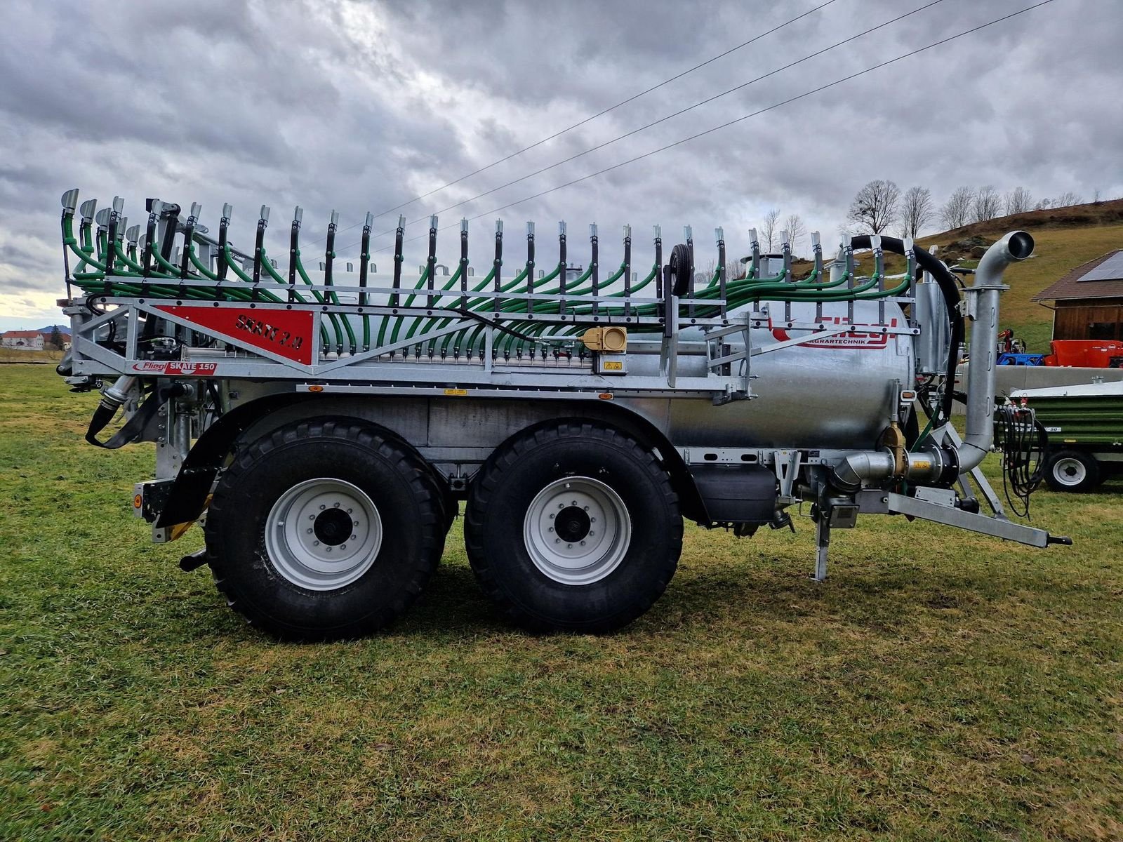 Pumpfass del tipo Fliegl VFW 12000 MAXX Line Plus + SKATE 2.0 150, Neumaschine In Grünbach (Immagine 9)