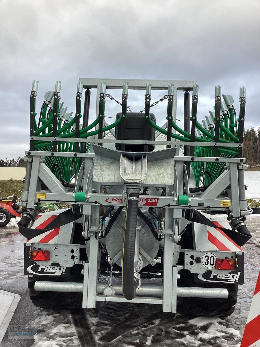 Pumpfass des Typs Fliegl VFW 12000 MaxxLine Tandem, Neumaschine in Niederkappel (Bild 5)