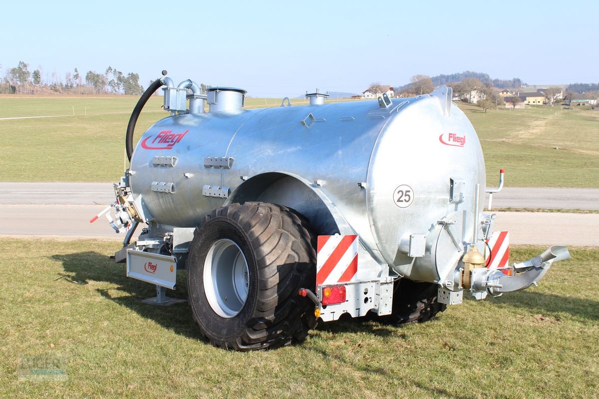Pumpfass des Typs Fliegl VFW 8600 Jumbo Line, Neumaschine in Niederkappel (Bild 5)