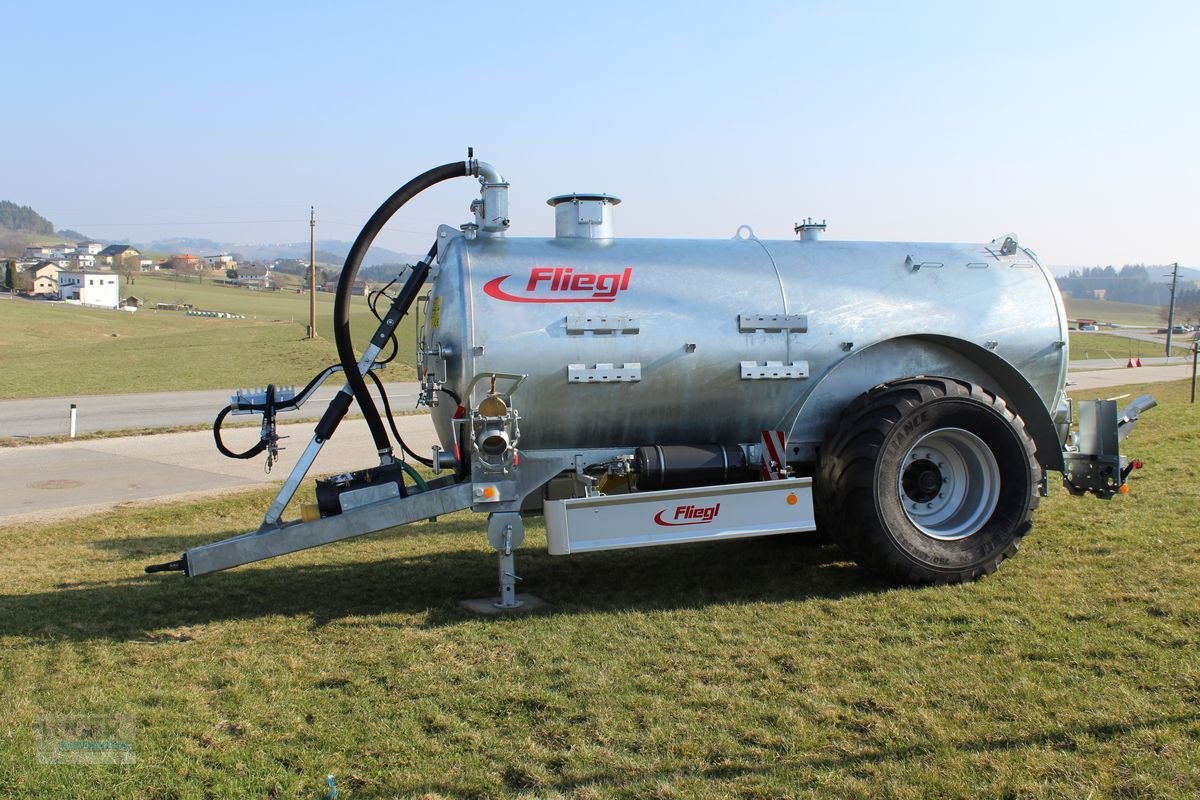 Pumpfass des Typs Fliegl VFW 8600 Jumbo Line, Neumaschine in Niederkappel (Bild 7)