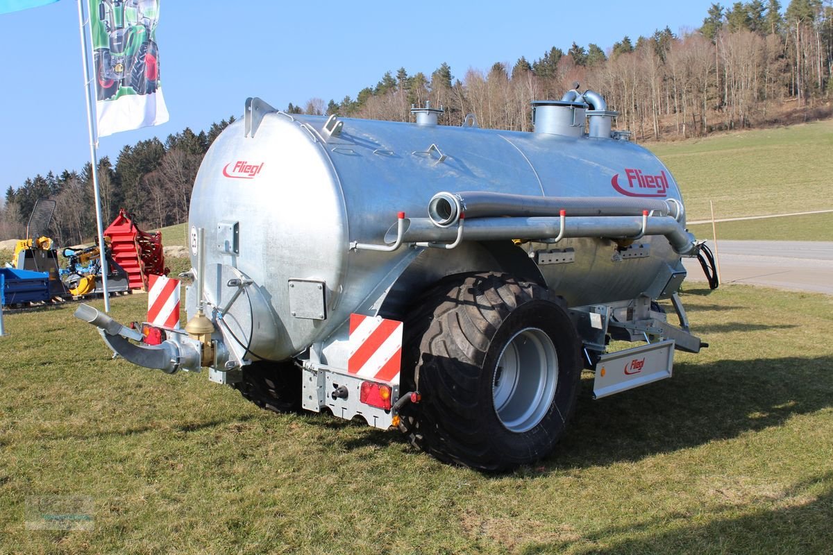 Pumpfass des Typs Fliegl VFW 8600 Jumbo Line, Neumaschine in Niederkappel (Bild 6)