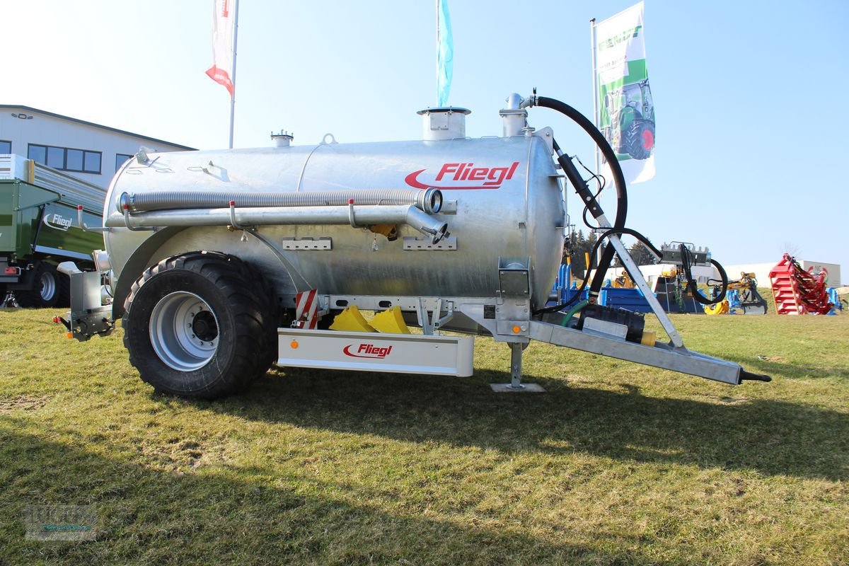 Pumpfass des Typs Fliegl VFW 8600 Jumbo Line, Neumaschine in Niederkappel (Bild 3)