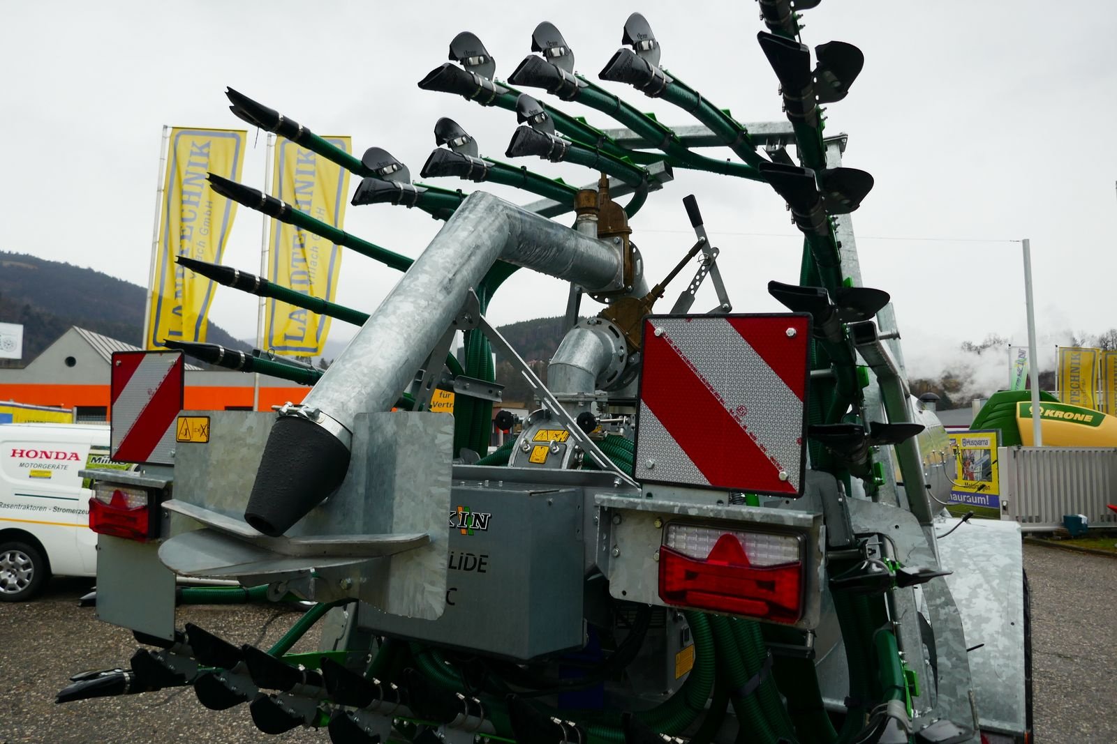 Pumpfass del tipo Joskin Alpina 2 8000 + Pendislide Basic 75/30, Gebrauchtmaschine In Villach (Immagine 17)