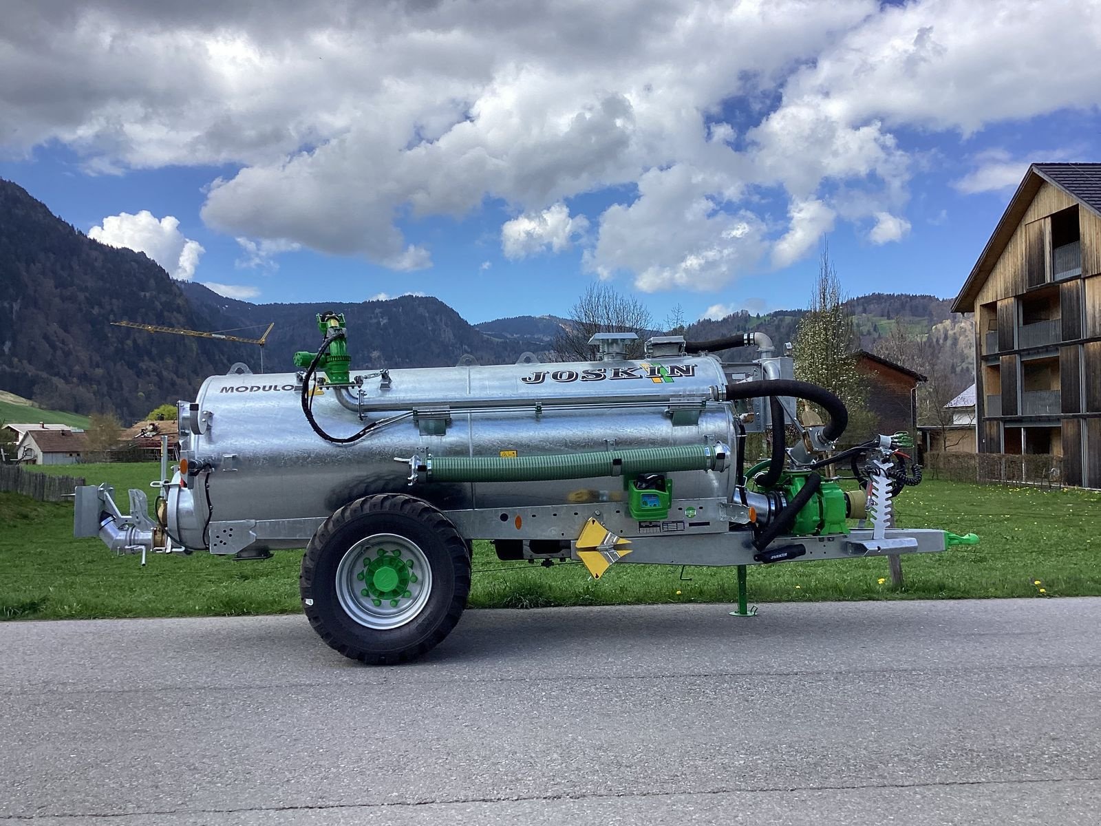 Pumpfass of the type Joskin Modulo 2 Kombifaß, Neumaschine in Bezau (Picture 1)