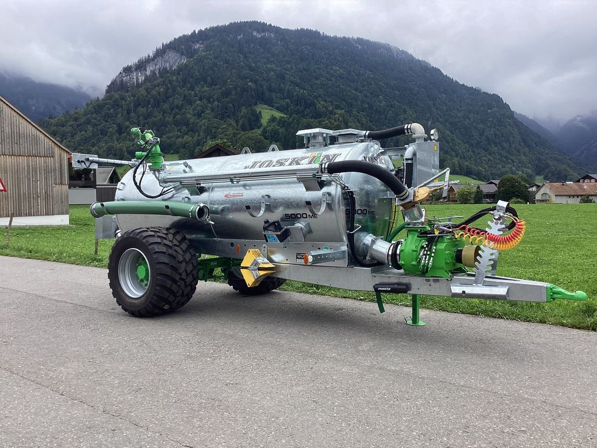 Pumpfass of the type Joskin Modulo 2 Kombifaß, Neumaschine in Bezau (Picture 24)