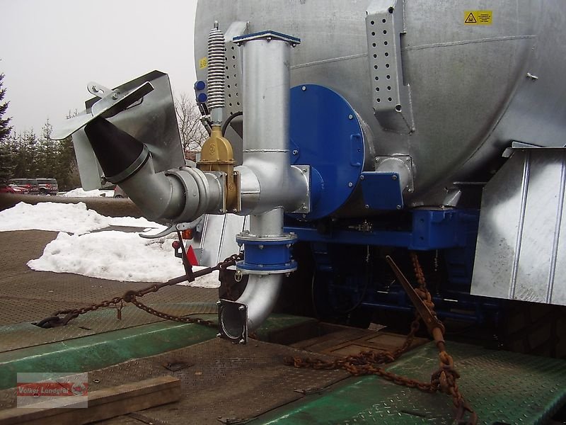 Pumpfass of the type Meprozet PN 240 Güllefass 24.000 L Tridem 700/50-26,5, Neumaschine in Ostheim/Rhön (Picture 17)