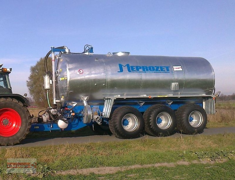 Pumpfass of the type Meprozet PN 240 Güllefass 24.000 L Tridem 700/50-26,5, Neumaschine in Ostheim/Rhön (Picture 1)