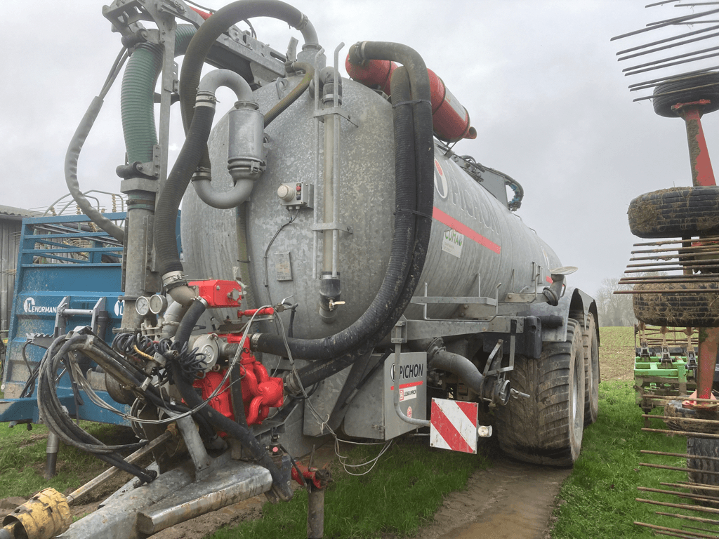 Pumpfass des Typs Pichon 20700 LITRES, Gebrauchtmaschine in ISIGNY-LE-BUAT (Bild 2)