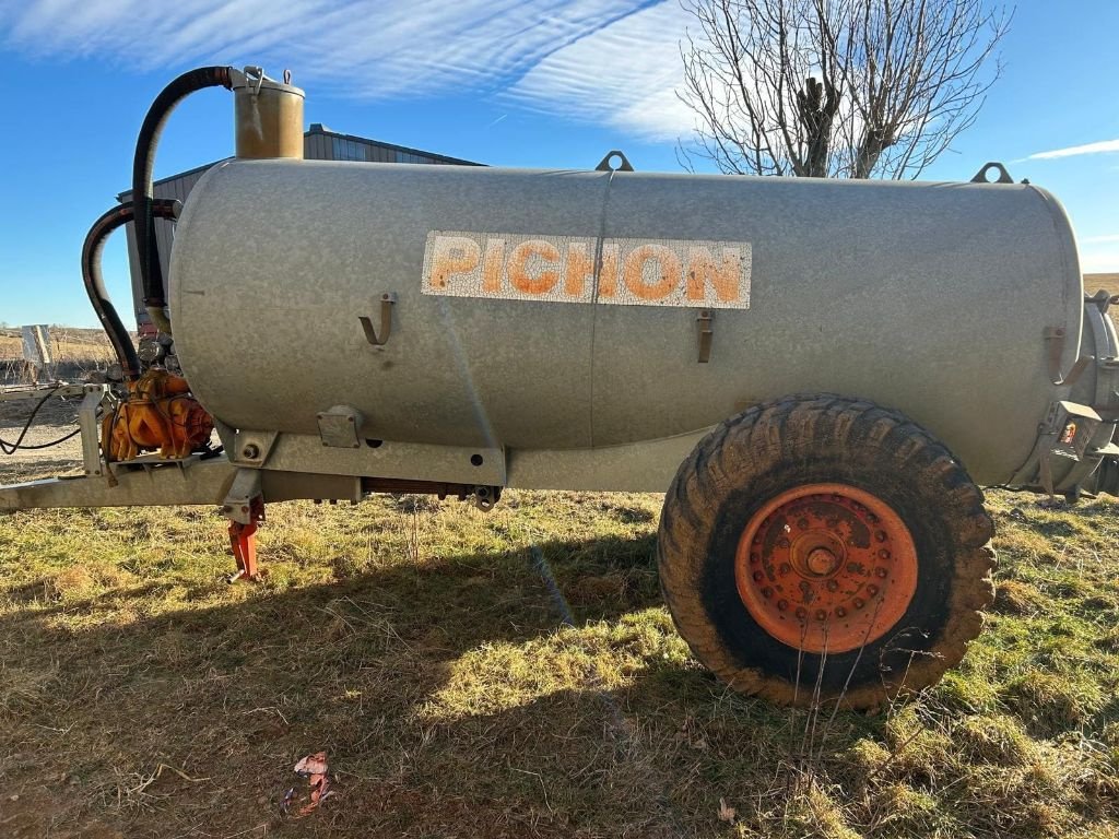 Pumpfass des Typs Pichon 6000, Gebrauchtmaschine in PIERREFORT (Bild 1)