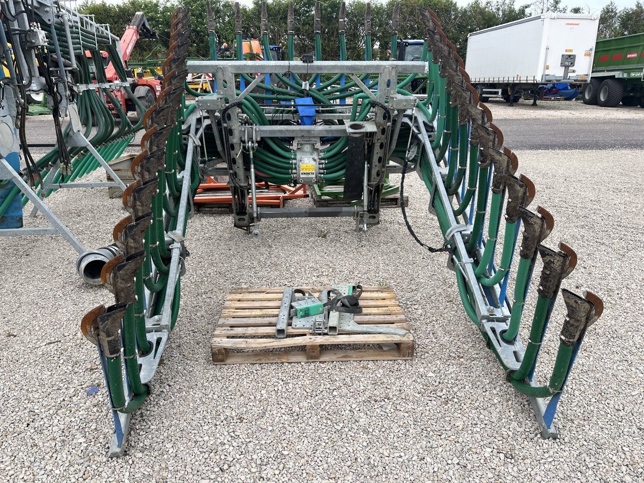 Pumpfass del tipo Pichon Rampe BOMECH Speedy One 9m, Gebrauchtmaschine In VERT TOULON (Immagine 5)