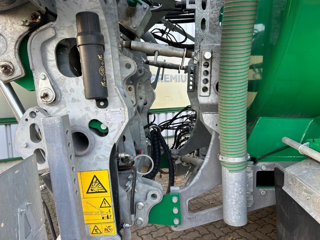 Pumpfass des Typs Samson TG 18 mit TSB2 Schleppschuhgestänge, Neumaschine in Sittensen (Bild 16)