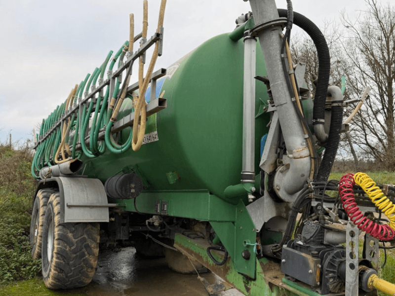 Pumpfass du type Sonstige 18000 LITRES, Gebrauchtmaschine en TREMEUR