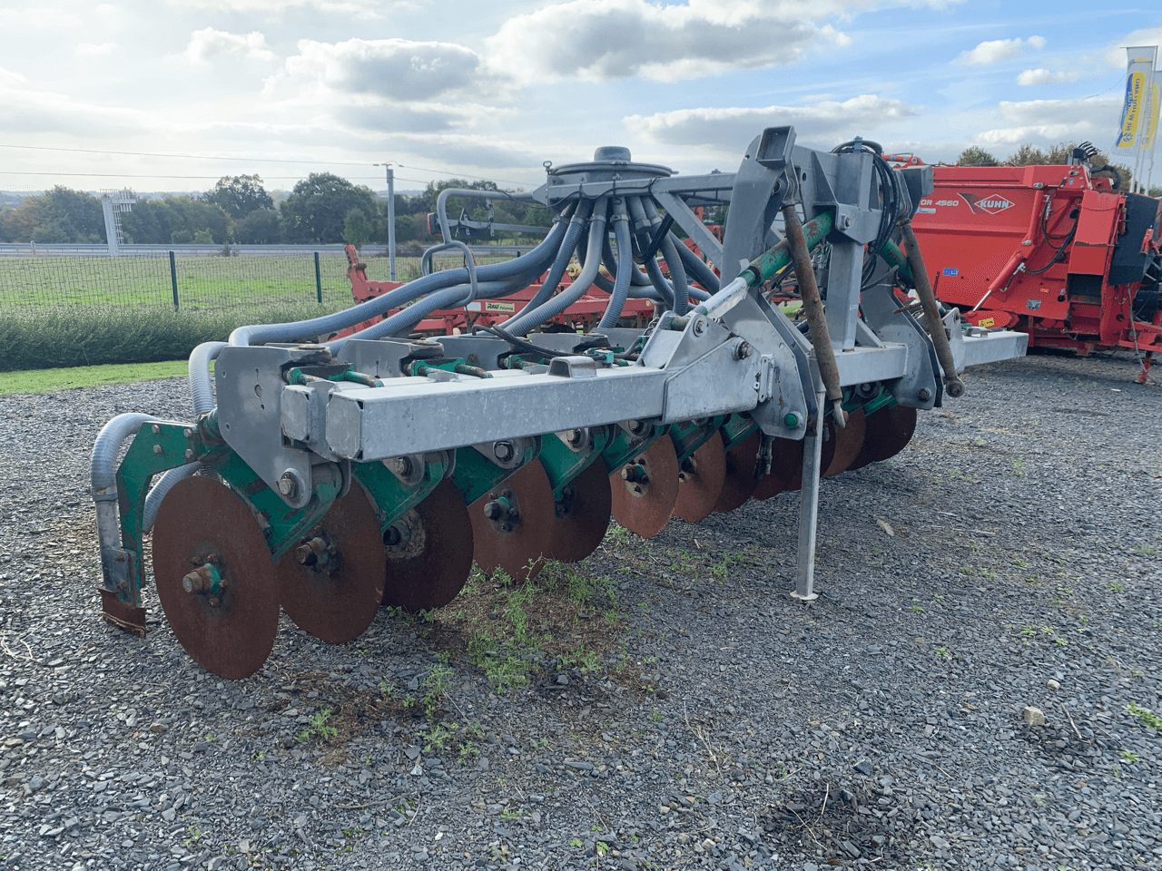 Pumpfass typu Sonstige ENFOUISSEUR, Gebrauchtmaschine v CONDE SUR VIRE (Obrázek 6)