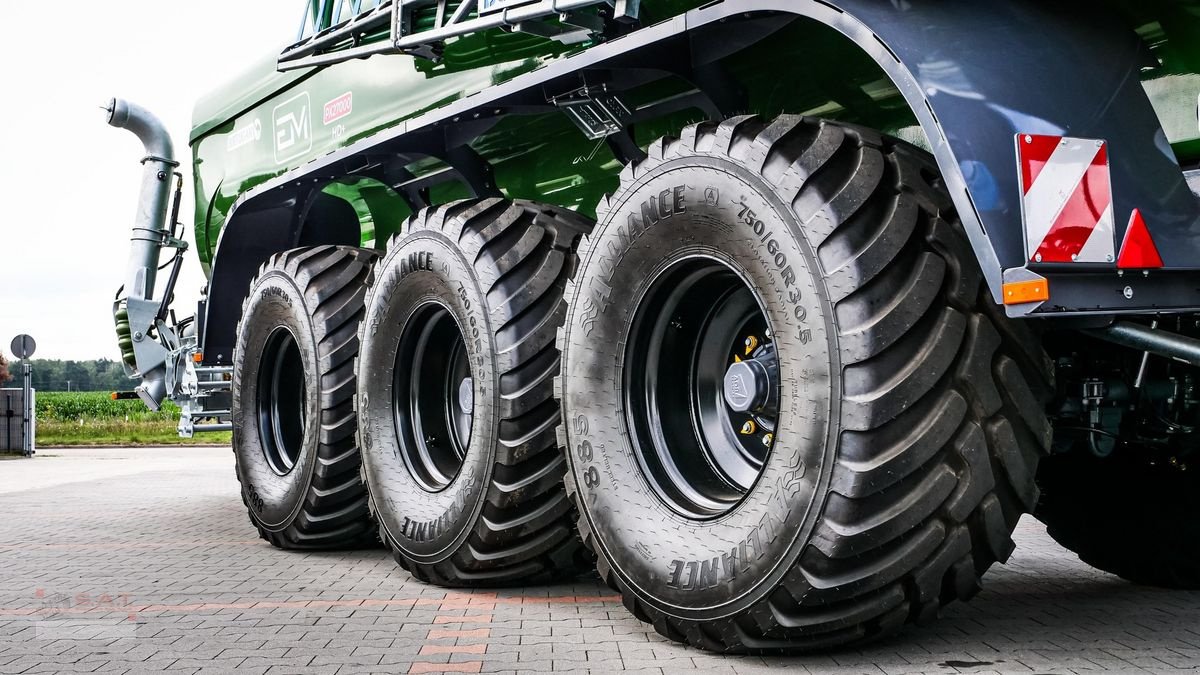 Pumpfass des Typs Sonstige Euromilk Pumpass PX 27000-Tridem-Fendt grün, Neumaschine in Eberschwang (Bild 13)