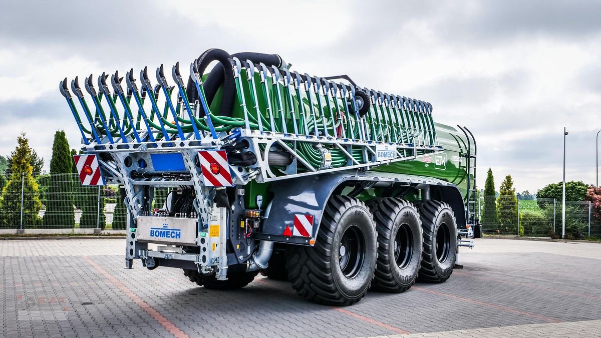 Pumpfass des Typs Sonstige Euromilk Pumpass PX 27000-Tridem-Fendt grün, Neumaschine in Eberschwang (Bild 16)