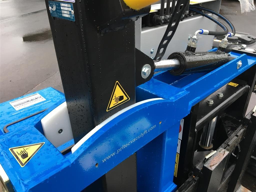 Pumpfass del tipo Sonstige Vaculyft PM 140 Selvkørende Vacumløfter til alle slags fliser og kansten, Gebrauchtmaschine In Roslev (Immagine 18)