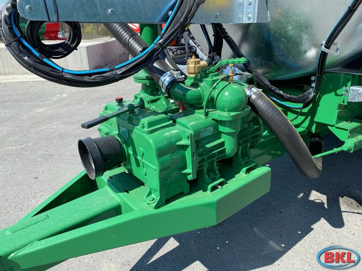 Pumpfass a típus VAIA Mb 120 mit Güllewerfer Vakuumfass, Neumaschine ekkor: Rovisce (Kép 5)