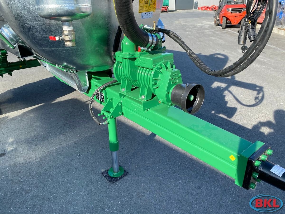 Pumpfass des Typs VAIA MB 8000 Vakuumfass, Neumaschine in Rovisce (Bild 8)