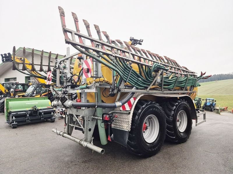 Pumpfass типа Vakutec Light 18.500 Polyesterfass mit Unfallschaden, Gebrauchtmaschine в St. Marienkirchen (Фотография 2)