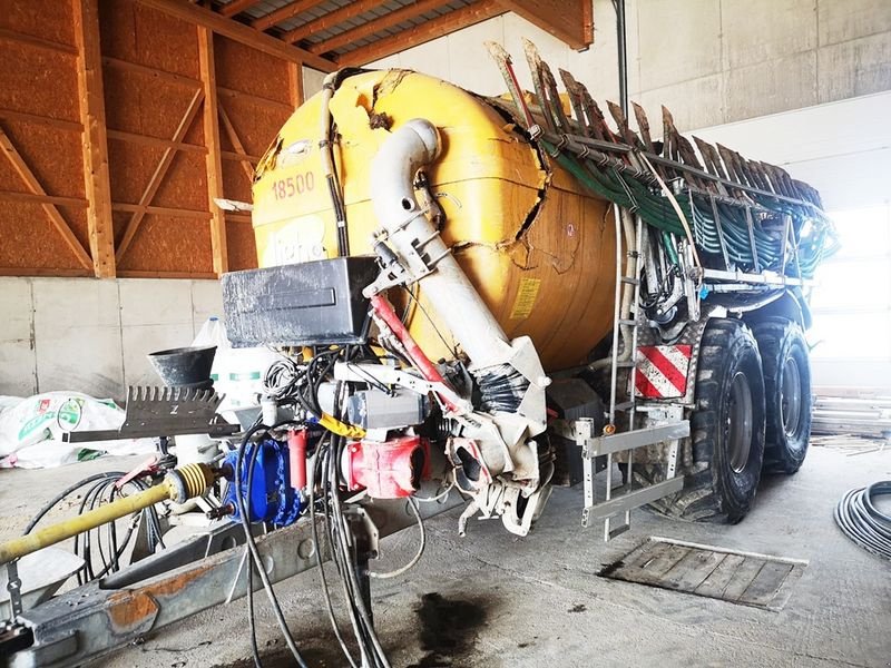 Pumpfass del tipo Vakutec Light 18.500 Polyesterfass mit Unfallschaden, Gebrauchtmaschine In St. Marienkirchen (Immagine 1)