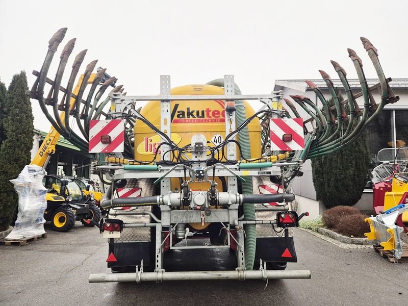 Pumpfass типа Vakutec Light 18.500 Polyesterfass mit Unfallschaden, Gebrauchtmaschine в St. Marienkirchen (Фотография 3)