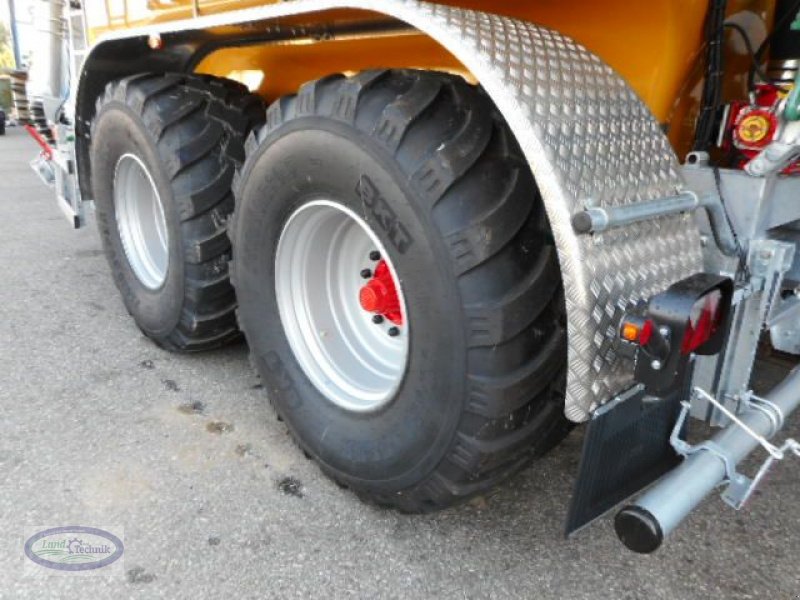 Pumpfass des Typs Vakutec MKE 15500 PT light, Neumaschine in Münzkirchen (Bild 5)