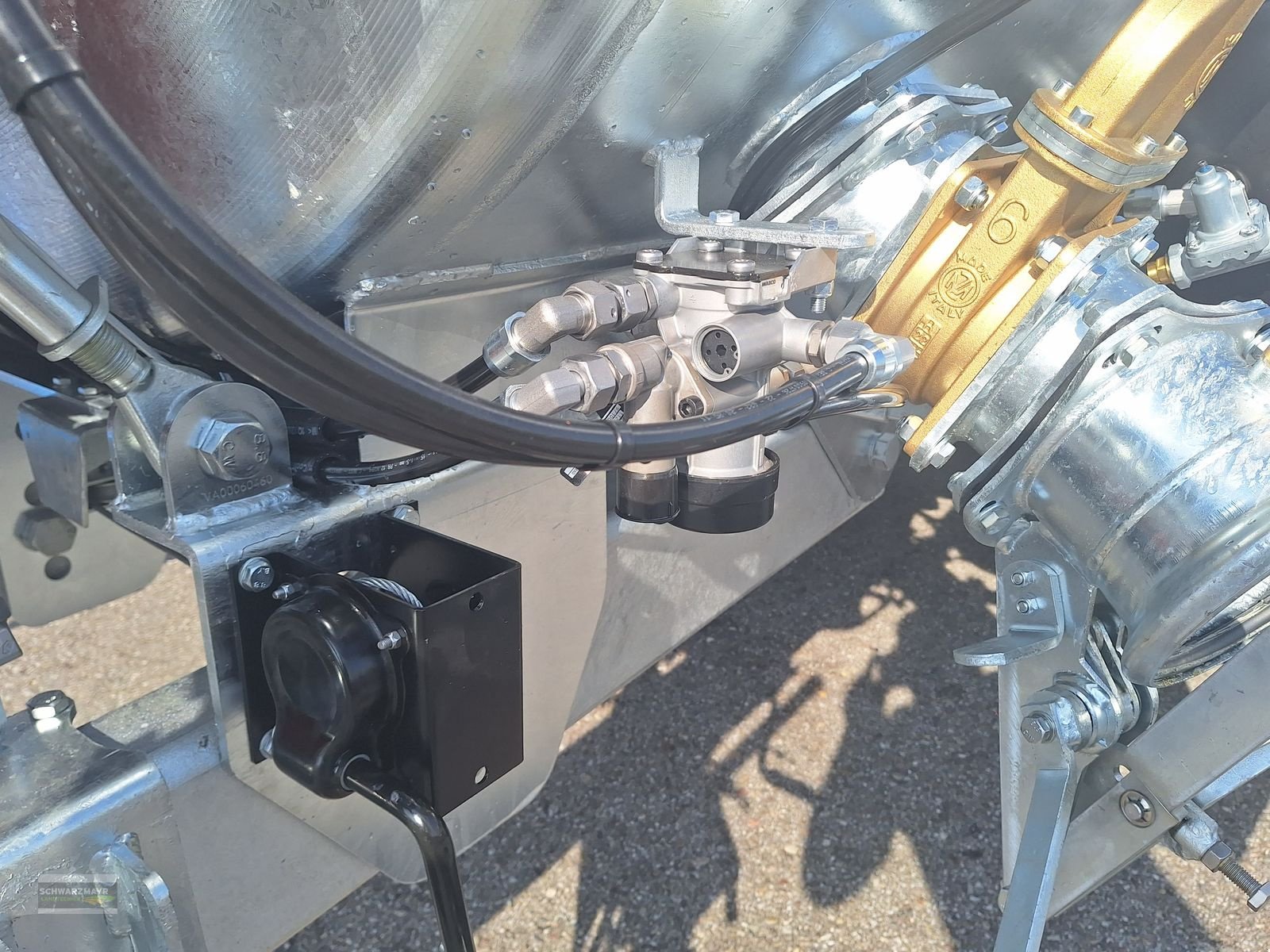 Pumpfass des Typs Vakutec VA 12500 PT+Schleppschuh, Neumaschine in Gampern (Bild 21)