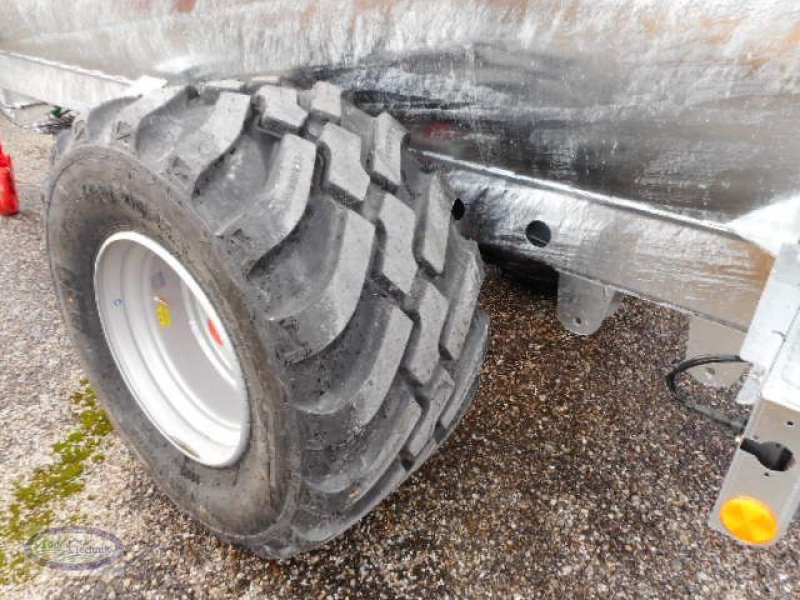 Pumpfass des Typs Vakutec VA 6150, Neumaschine in Münzkirchen (Bild 3)