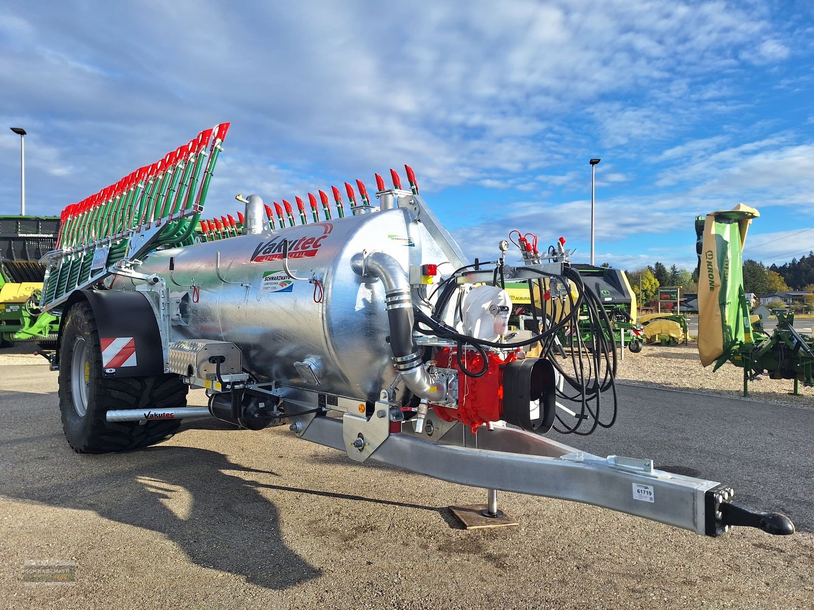 Pumpfass типа Vakutec VA 8600 P+12m Schleppschuh Pumpfass, Mietmaschine в Gampern (Фотография 2)