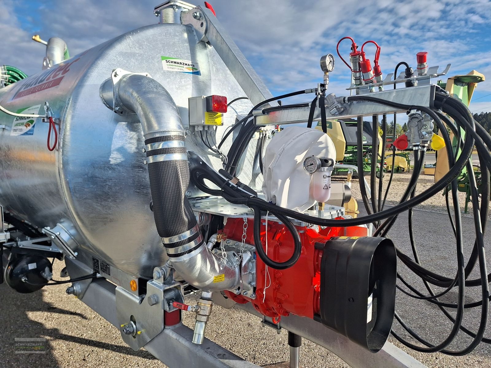 Pumpfass des Typs Vakutec VA 8600 P + Schlepps, Neumaschine in Gampern (Bild 17)