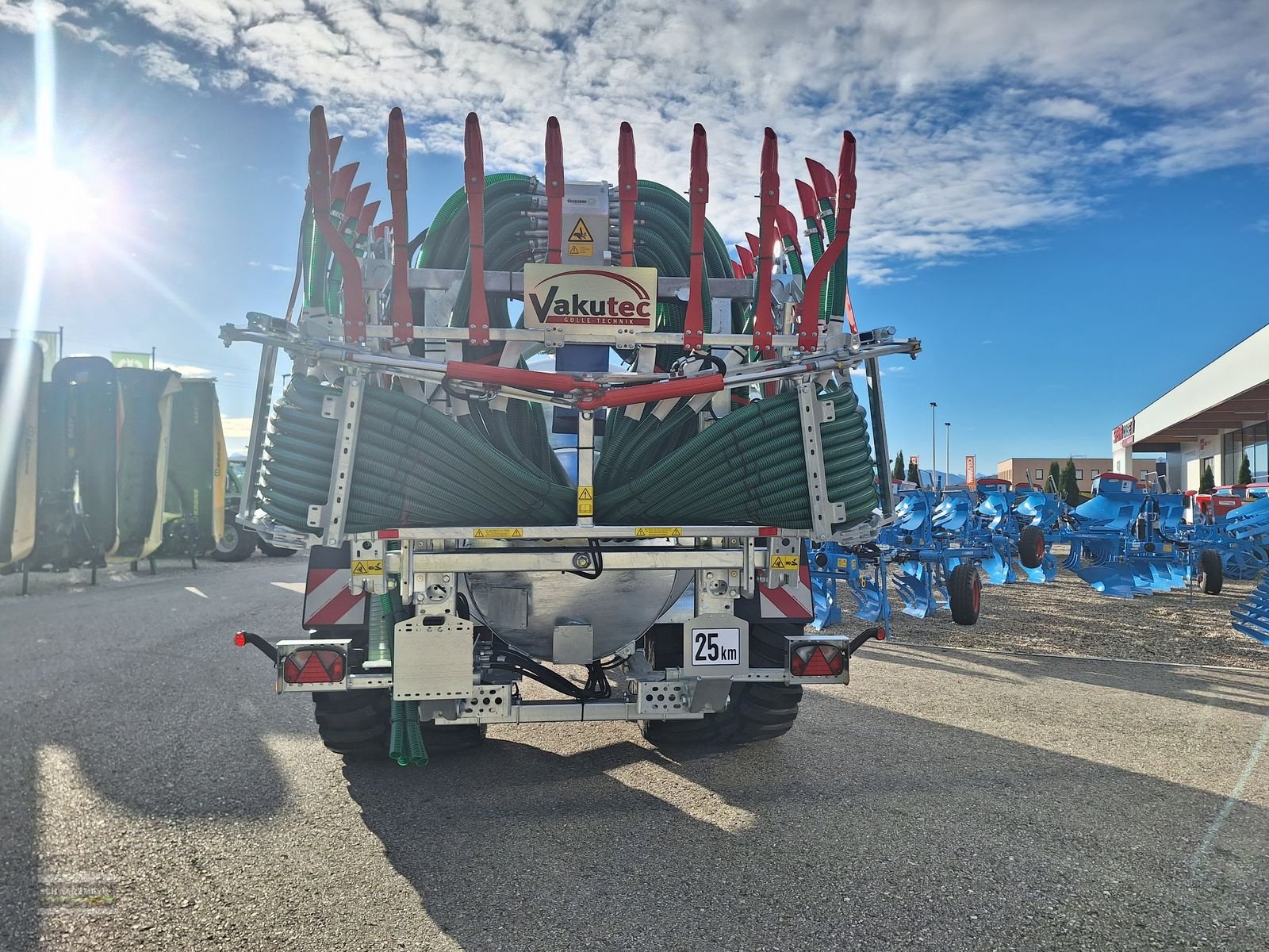 Pumpfass des Typs Vakutec VA 8600 P + Schlepps, Neumaschine in Gampern (Bild 5)