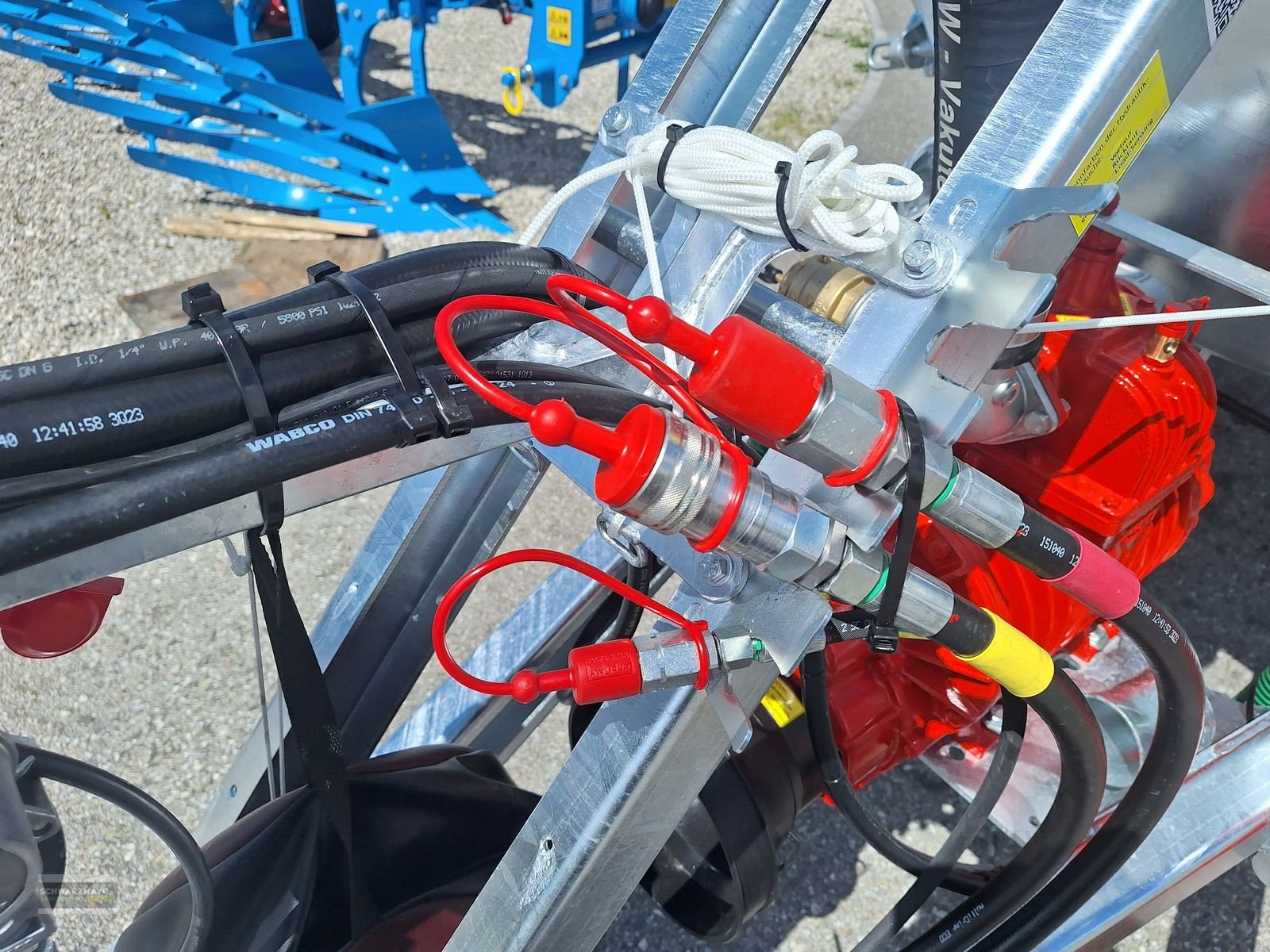 Pumpfass del tipo Vakutec VA 8600 + Schleppschuhverteiler, Neumaschine In Gampern (Immagine 25)