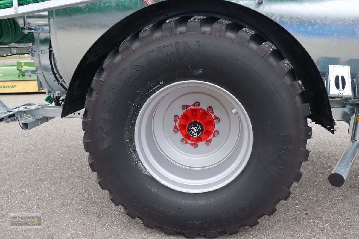 Pumpfass des Typs Vakutec VA 9500 P + Schleppschuh, Mietmaschine in Gampern (Bild 9)